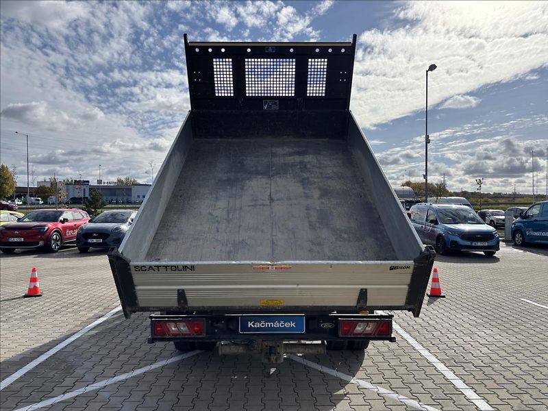Ford Transit 2,0 EcoBlue 125kW Trend L4 - fotka 12 z 45