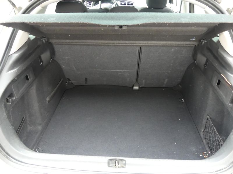 Citroën C4 (2016) 1,2 PureTech 110 MAN5 - fotka 10 z 18