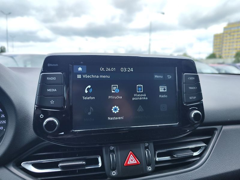 Hyundai i30 1.5 T-GDi/117kW Smart MHEV - fotka 16 z 31
