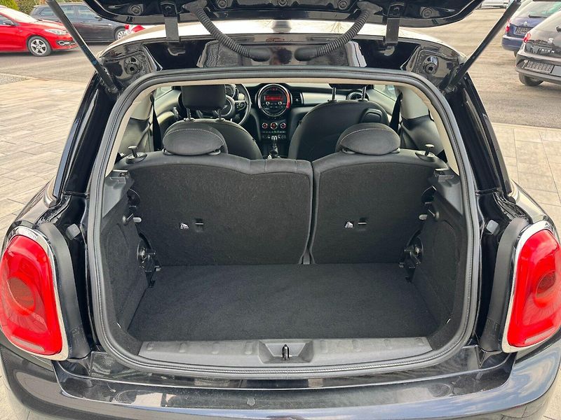 Mini One (2014) 1.2i 75kW - fotka 22 z 28