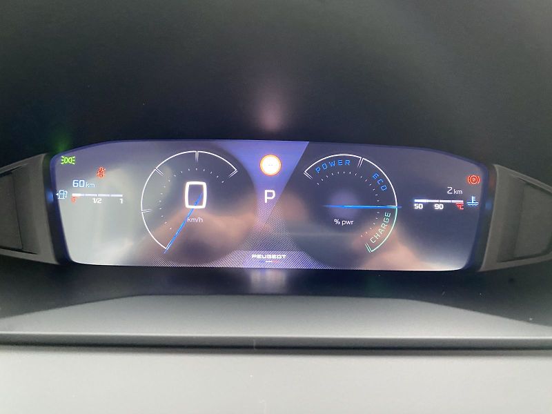 Peugeot 208 (2025) ALLURE Hybrid 100 e-DCS6 - fotka 13 z 21