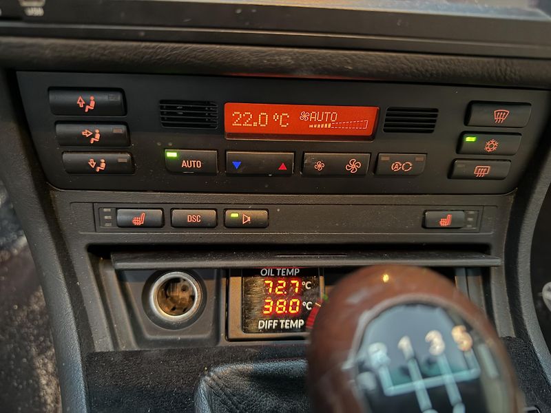 BMW Řada 3 (2001) - fotka 12 z 18