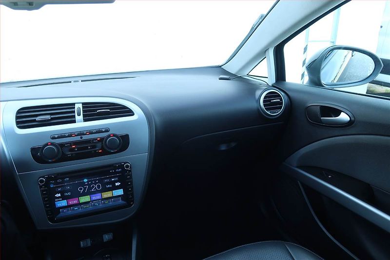 Seat Leon (2012) 1.4 TSI, Serv.kniha, Navi - fotka 8 z 22