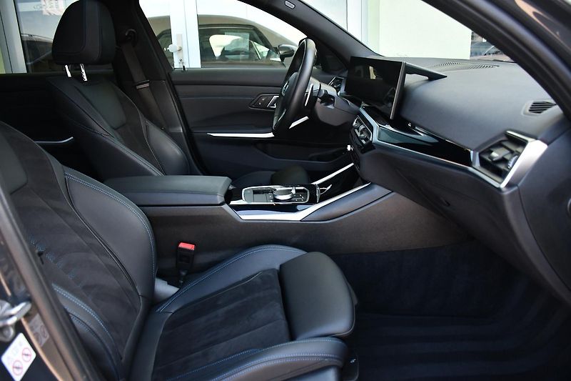 BMW Řada 3 320d xDrive M-SPORT  - fotka 20 z 43