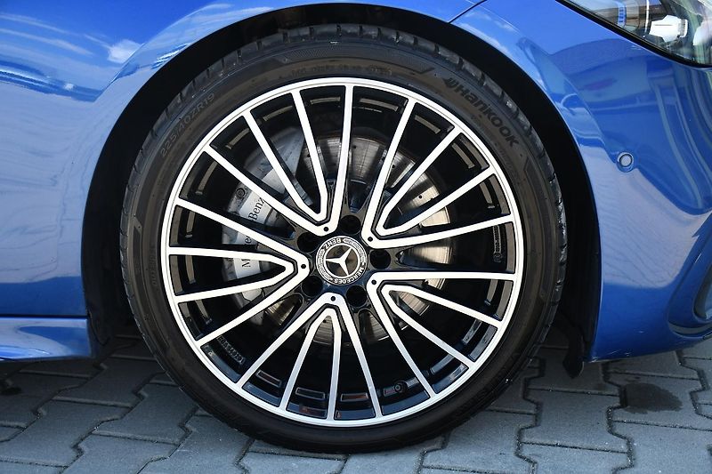 Mercedes-Benz Třídy C 220D 4M AMG ČR  - fotka 49 z 55