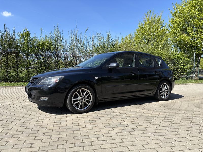 Mazda 3 1.6 Sport Active - fotka 3 z 26