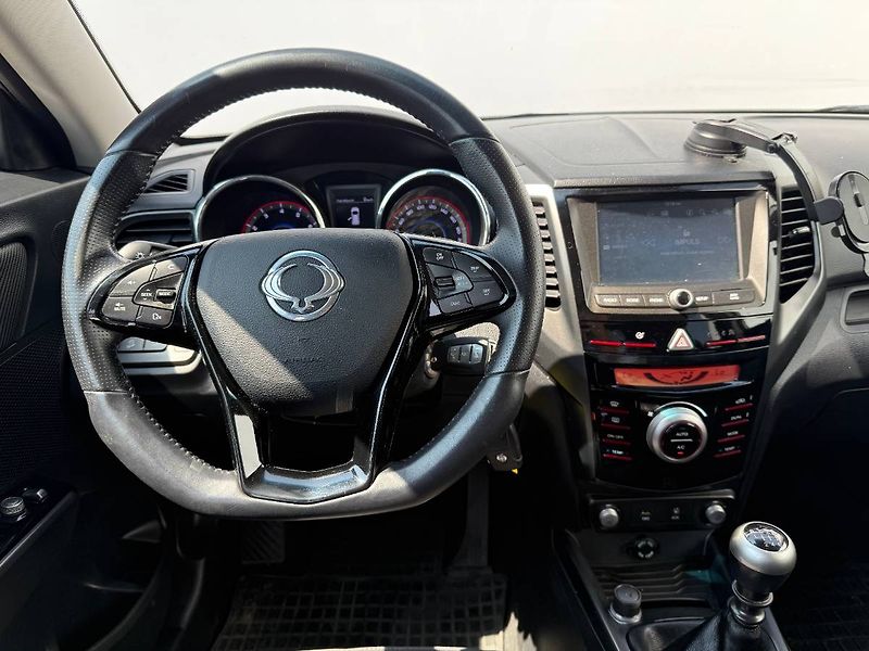 SsangYong Tivoli (2019) 1.6 e-XGi 94 kW DLX - fotka 5 z 21