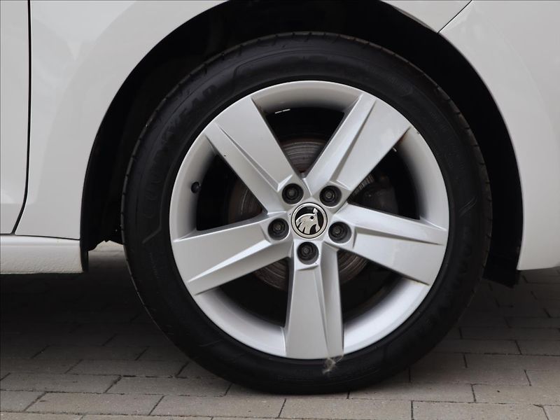 Škoda Rapid 1,0 TSi, 70kW, Výhřevy, Klima - fotka 19 z 21