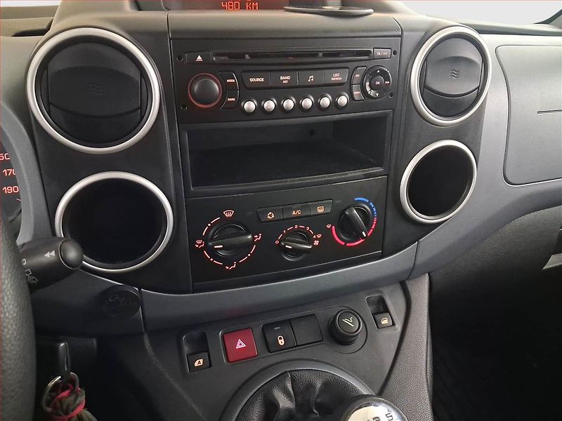 Citroën Berlingo (2011) 1.6 HDi, 5Míst, ČR - fotka 12 z 16