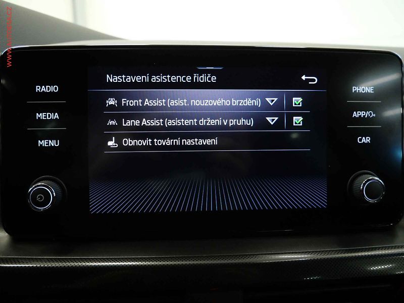 Škoda Scala (2022) 1.5 TSi, 2.maj,ČR, Monte - fotka 19 z 24
