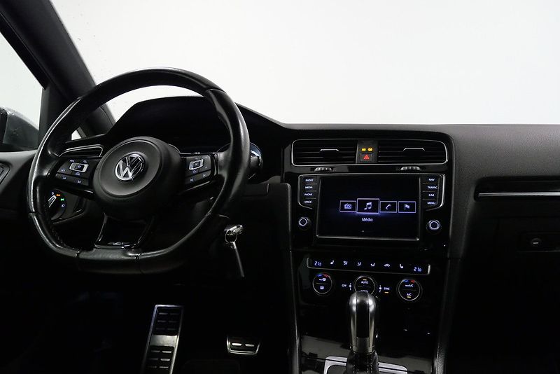 Volkswagen Golf - fotka 5 z 22