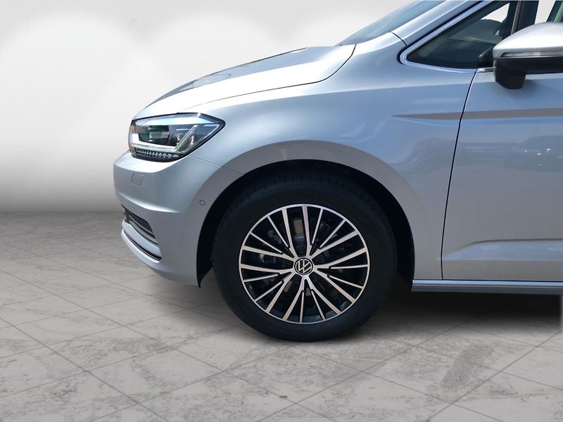 Volkswagen Touran People 1,5 TSI 110 kW EVO2 7DS - fotka 9 z 30