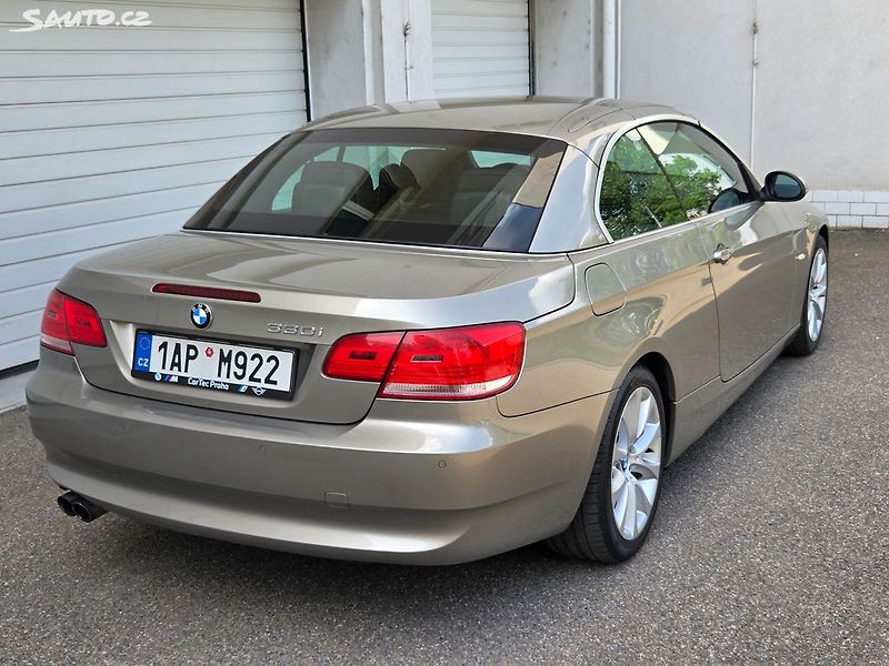 BMW Řada 3 (2009) 330i 200Kw Aut Kabrio 60t.km - fotka 16 z 49