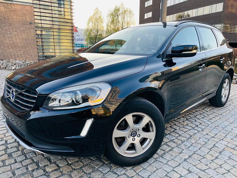 Volvo XC60 2.0D 5VÁLEC AUT TAŽNÉ VÝHŘEV - fotka 3 z 50