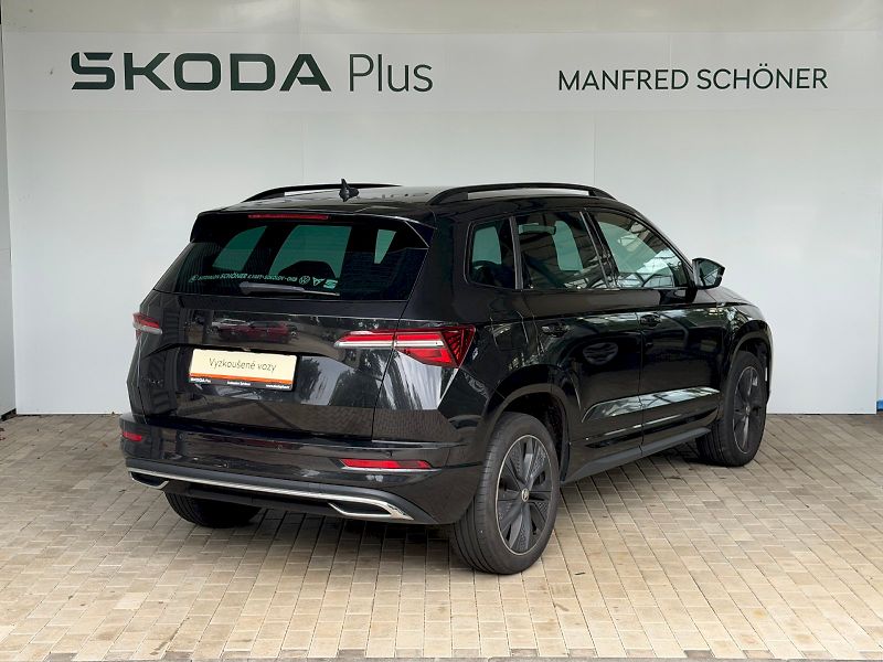 Škoda Karoq (2023) Sportline 1.5 TSI / 110 kW DSG - fotka 2 z 28