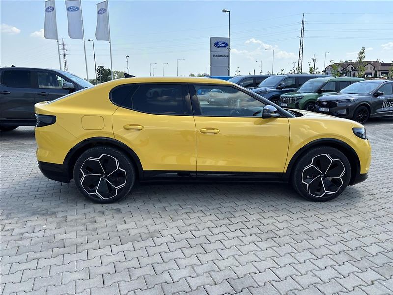 Ford Capri 0,0 Premium 79kWh AWD Panorama - fotka 5 z 42