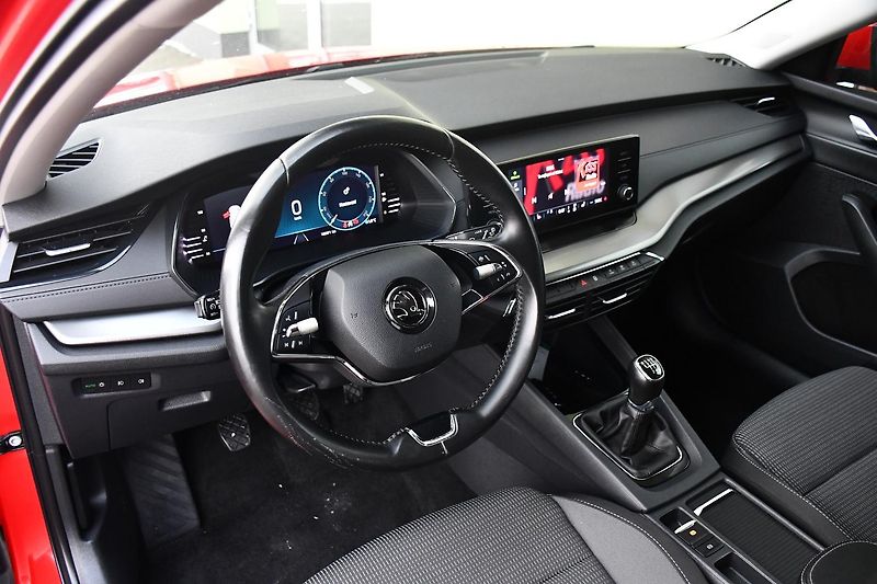 Škoda Octavia 1.5TSi ČR 1M Ambition - fotka 15 z 41