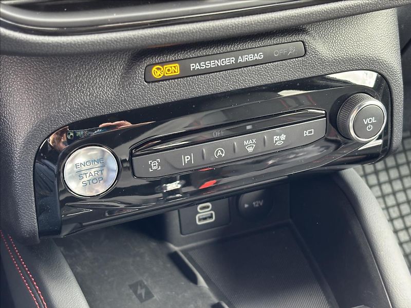 Ford Kuga 1,5 EcoBoost 111 kW ST-Line X - fotka 37 z 42