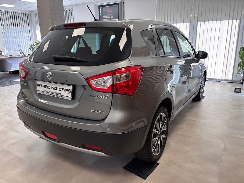 Suzuki SX4 S-Cross Comfort+ 4x4 Navigace /Xenony - fotka 8 z 29
