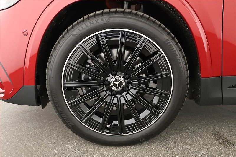 Mercedes-Benz GLA (2025) 220 4MATIC, AMG Line - fotka 28 z 30