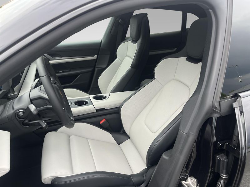 Porsche Taycan 4S Sport Tursimo 4S Sport Turi - fotka 15 z 28