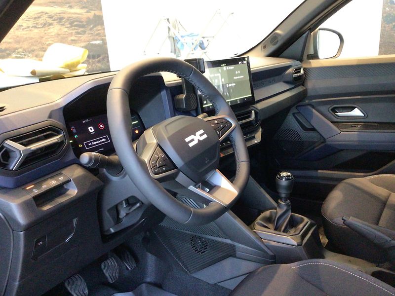 Dacia Duster (2025) 140 BENZÍN OPER. LEASING IČO - fotka 13 z 15