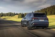 Audi Q7 je prostorné a opravdu dobře jezdí.