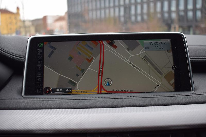 BMW X6 (2015) 40d Xdrive/Navi/větraná sed - fotka 15 z 35