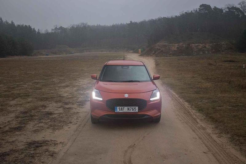 Šestá generace Suzuki Swift se drží hodnot, na které fanoušci auta nedají dopustit.
