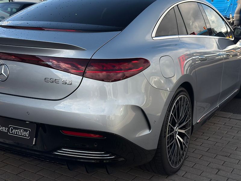 Mercedes-Benz EQE 53 AMG 4MATIC+ - fotka 12 z 38