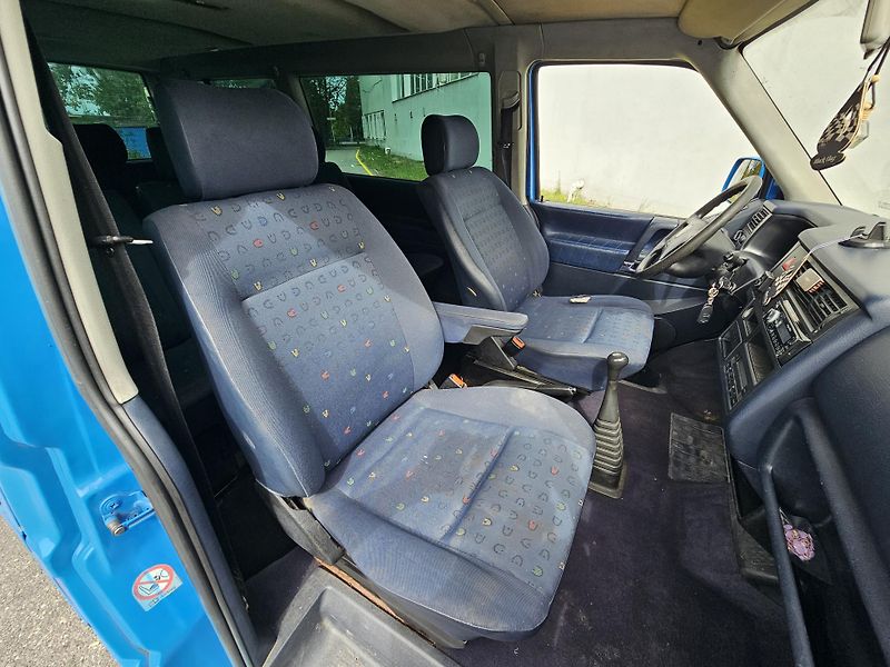 Volkswagen Caravelle (2000) 2.5TDI - TAŽNÉ 2.5T - fotka 13 z 17