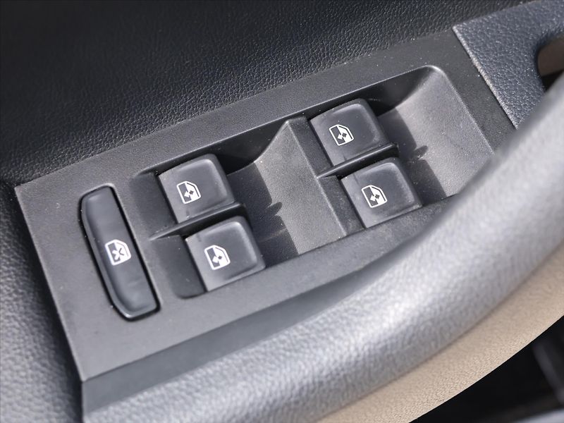Škoda Octavia 2,0 TDI RS 4x4 DSG Virtual LED - fotka 13 z 26