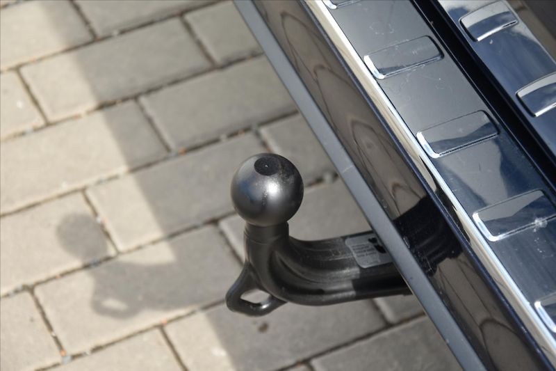 Mercedes-Benz Třídy V 300d 4MATIC AMG LONG AVANTGARD - fotka 32 z 32