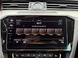 Volkswagen Passat (2017) 2.0 TSi, R-Line, DSG, panor - náhled 14