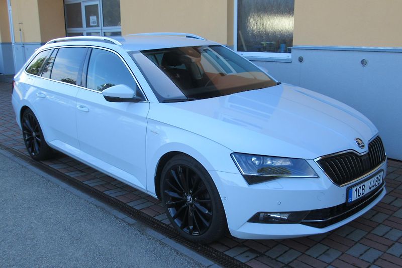 Škoda Superb 2.0 TDI DSG L&K TAŽNÉ - fotka 1 z 41