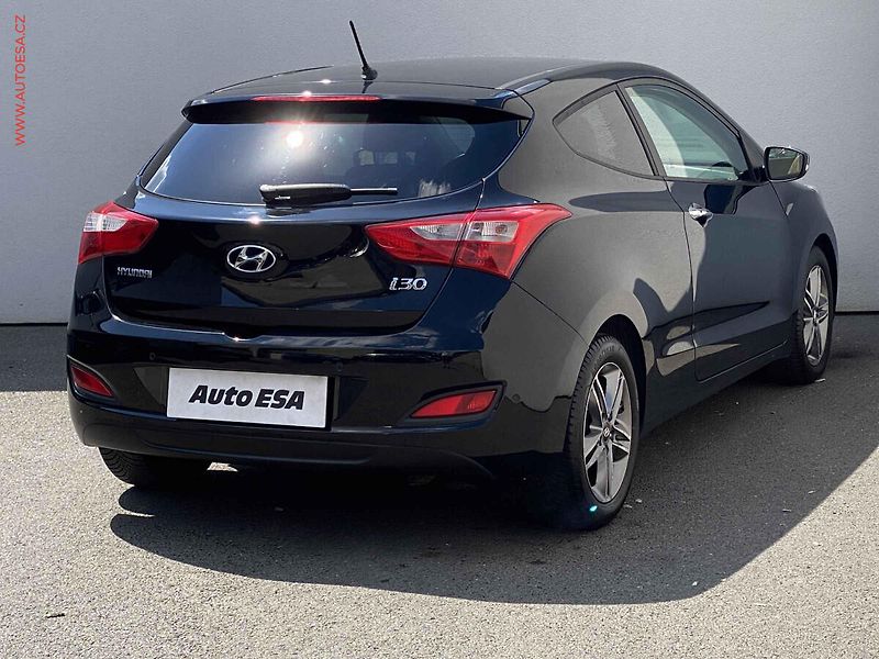 Hyundai i30 (2015) 1.6 GDi - fotka 4 z 16