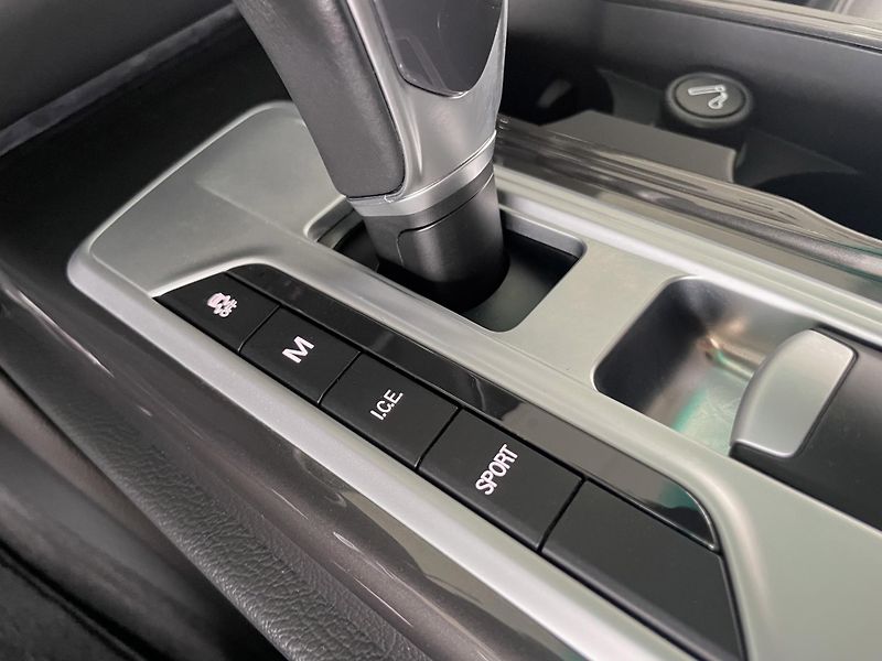 Maserati Ghibli SQ4 302kW*V6*REZERVACE! - fotka 28 z 38