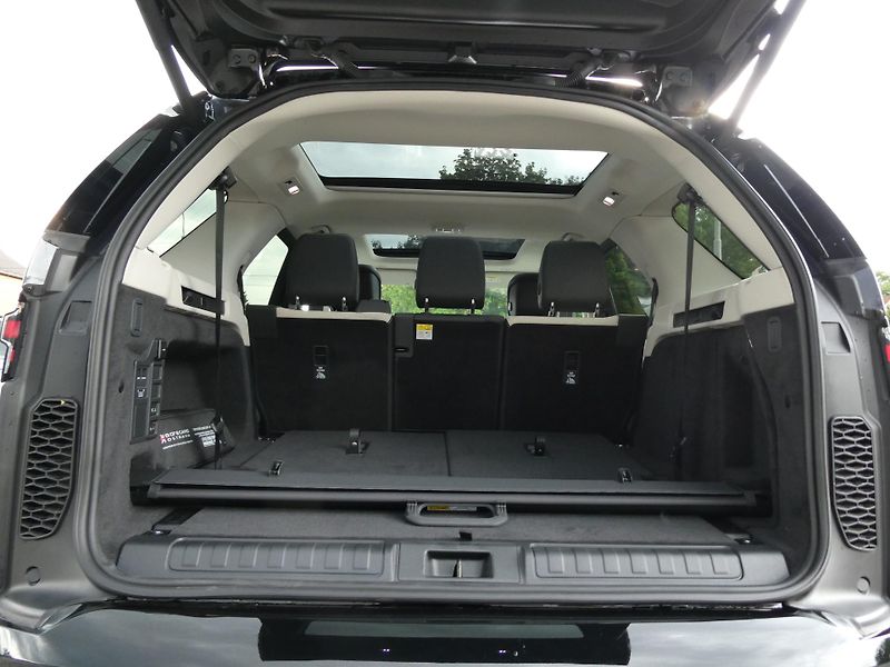 Land Rover Discovery 5 3,0 Gemini D350 - fotka 40 z 45