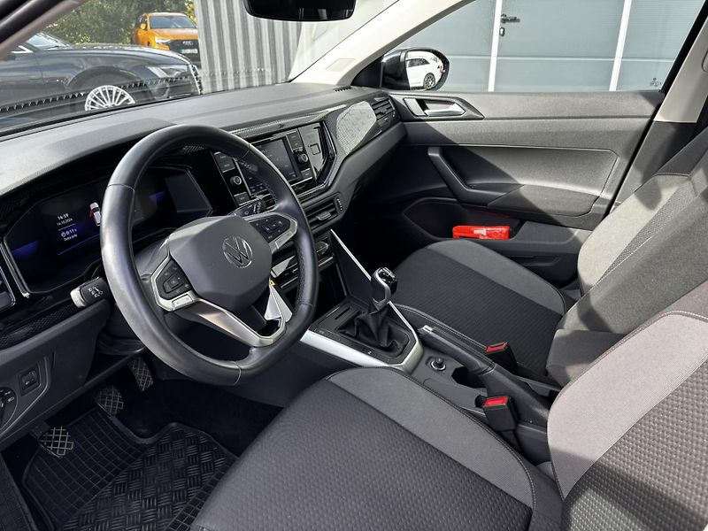 Volkswagen Taigo (2023) Life 1.0 TSI (81 kW) MAN - fotka 11 z 13