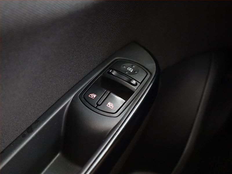 Opel Corsa (2019) 1.4, ČR,1.maj, Serv.kniha - fotka 14 z 14