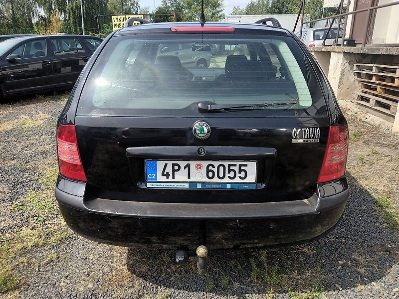 Škoda Octavia 1.9 TDI  Ambiente TOUR - fotka 24 z 40
