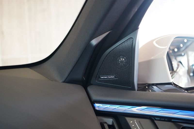 BMW X3 20d xDrive, Tažné, Vetnilace - fotka 42 z 49