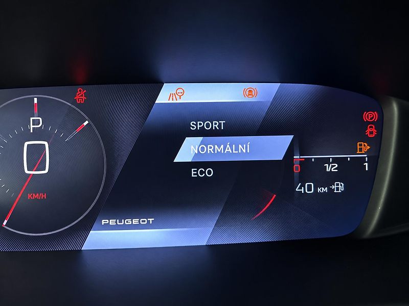 Peugeot 308 SW 1.5 BlueHDi 96 kW - fotka 20 z 24
