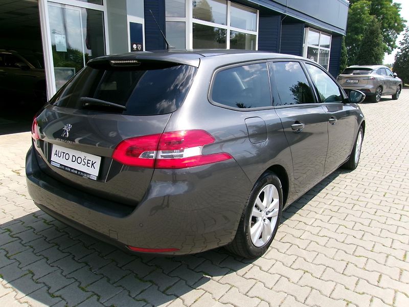 Peugeot 308 (2020) SW - fotka 8 z 25