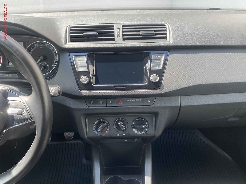 Škoda Fabia (2022) 1.0 TSi, 1.maj,ČR, Ambition - fotka 12 z 17