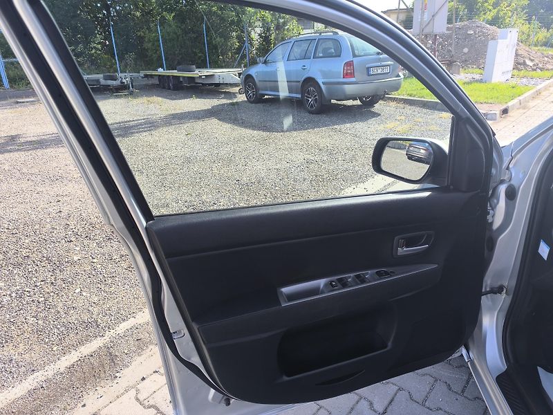 Mazda 2 (2007) 1.3 BENZÍN.DOL. KM - fotka 10 z 27