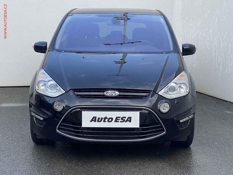 Ford S-MAX (2010) 2.2 TDCi, Titanium - fotka 2 z 20
