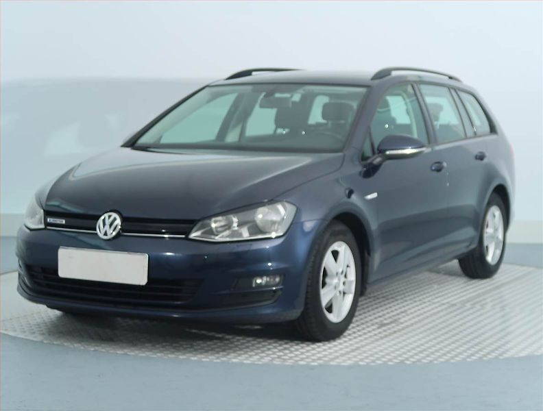 Volkswagen Golf (2016) 1.6 TDI, Xenony, Tempomat - fotka 2 z 14