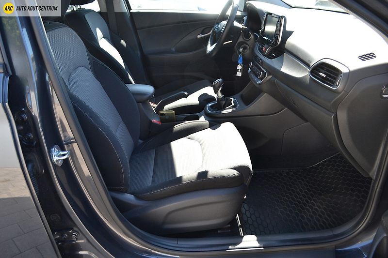 Hyundai i30 FB 1.0T-GDI COMFORT ALU16 - fotka 12 z 54