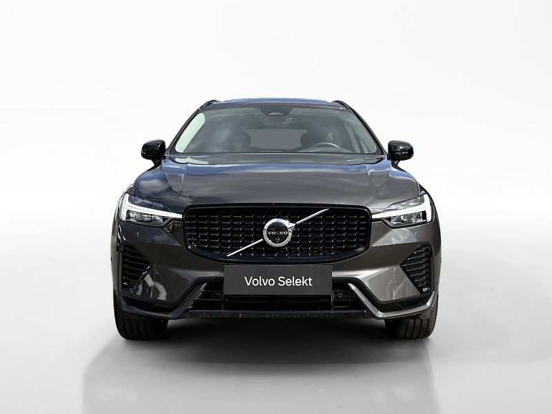 Volvo XC60 T8 AWD RECH.*ULTRA DARK + kola - fotka 11 z 51